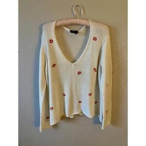 Wooden Ships Lips Kiss Medium V-Neck Sweater Cream Red Knit